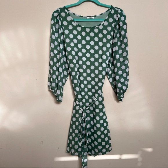 ezra Dresses & Skirts - EZRA Green & White Polka Dot Dress